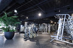 渋谷のパーソナルトレーニングジム「Dee GYM」